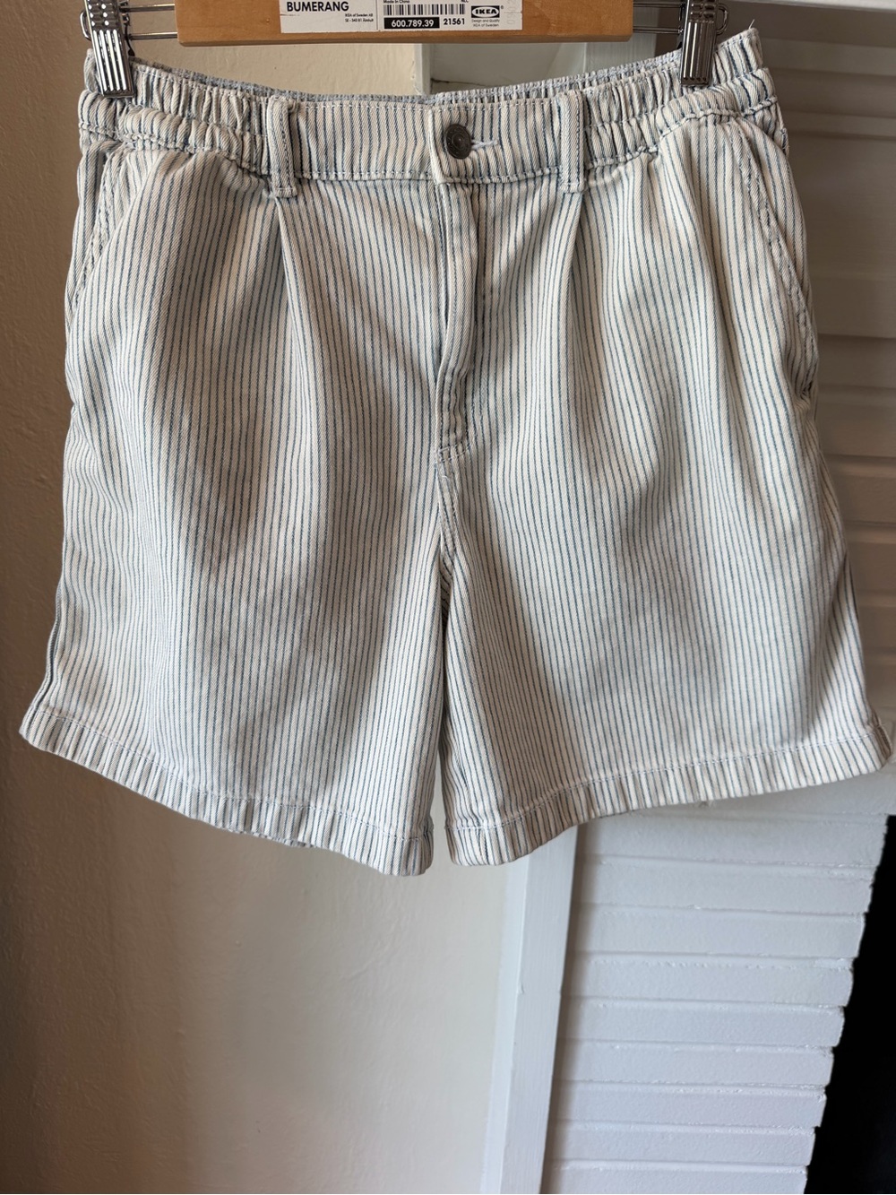 Aerie Blue & White Striped Pull-On Casual Shorts Size Medium